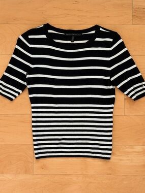 White House Black Market~Black and White Striped Short Sleeve Sweater Top~XS